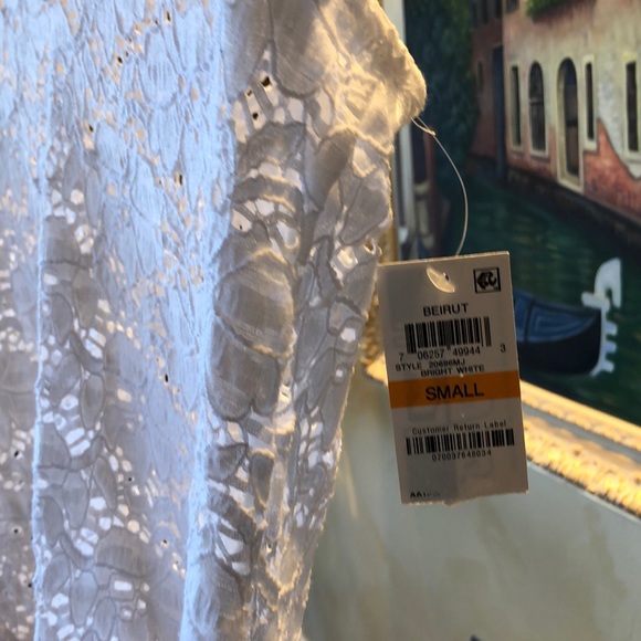 Spring/Summer Blouse - Picture 3 of 4